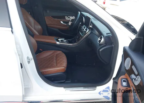 2016 Mercedes-Benz C 300 из США, поврежденный, VIN 55SWF4JB3GU154521